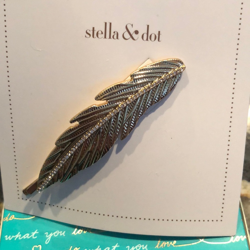 Stella & Dot Pave Leaf Hair Pin